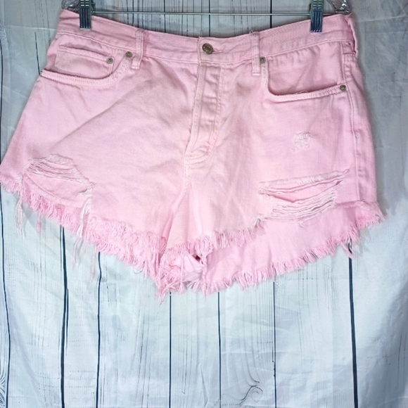 We The Free Pink Distressed Frayed Hem Women Shorts - Picture 1 of 14
